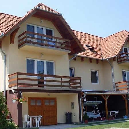 Lala Apartmanok Balatonboglár Extérieur photo