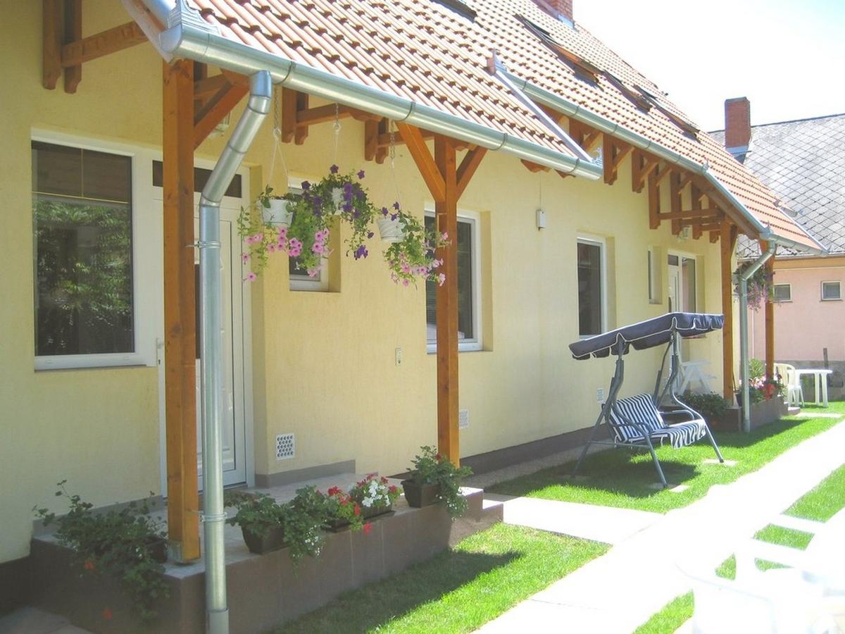 Lala Apartmanok Balatonboglár Extérieur photo