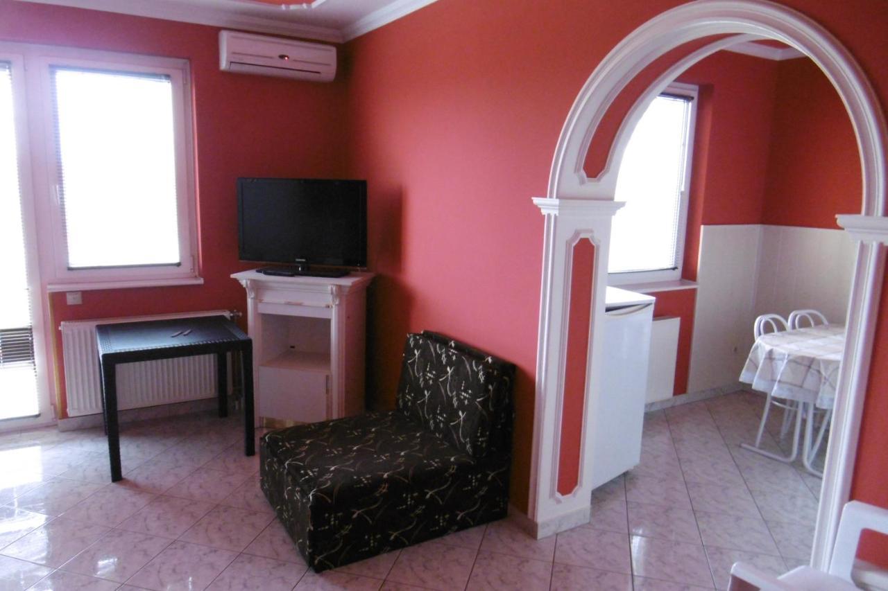 Lala Apartmanok Balatonboglár Extérieur photo